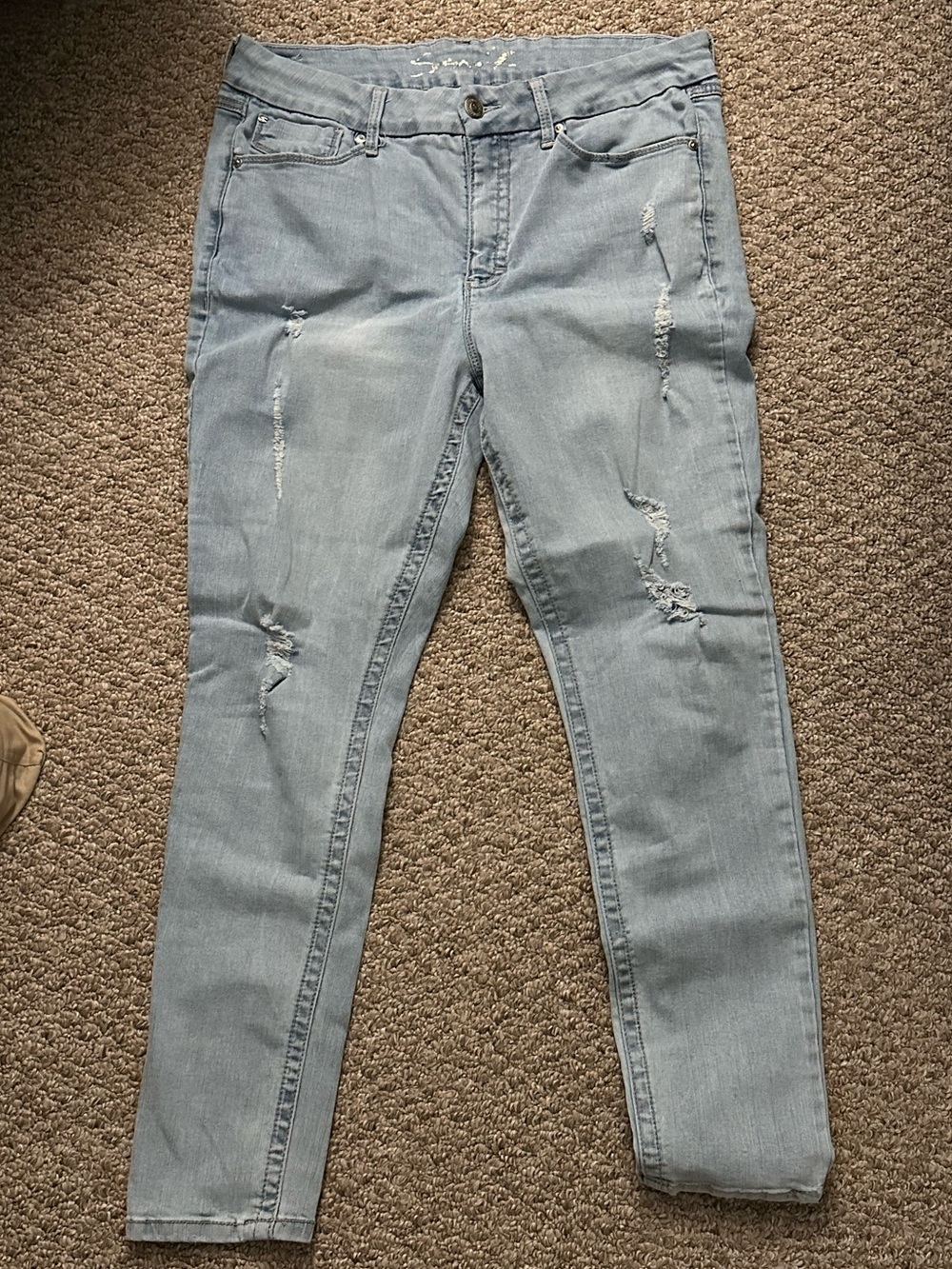 Distressed Seven7 Skinny Jeans
